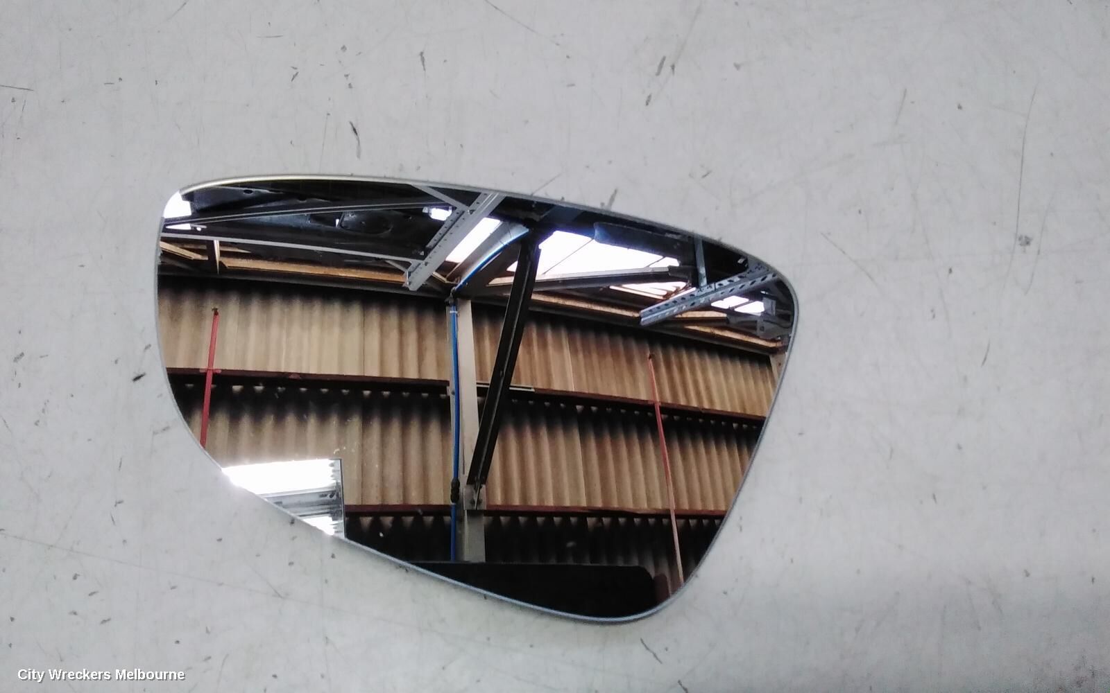 VOLKSWAGEN PASSAT 2011 Left Door Mirror