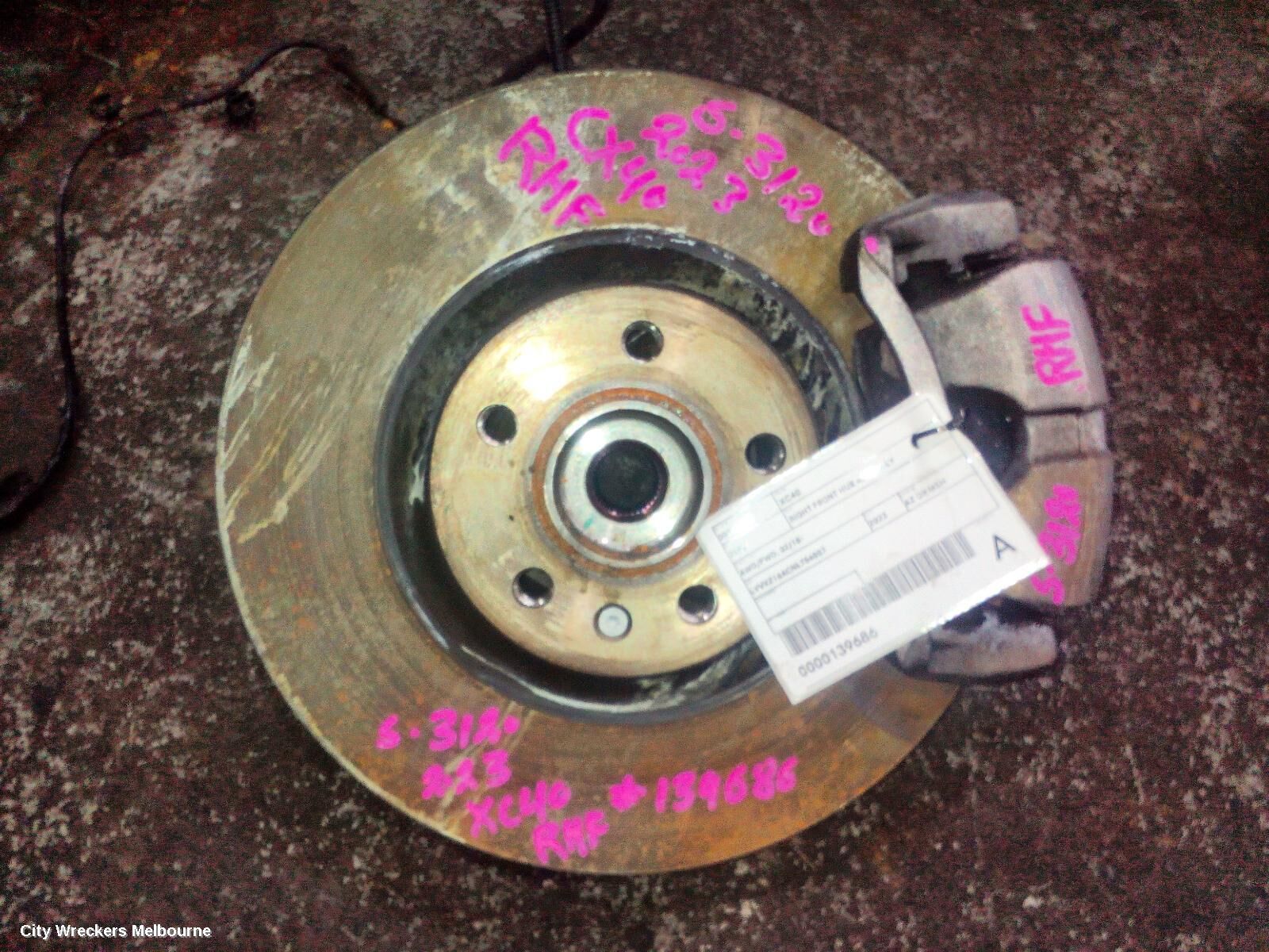 VOLVO XC40 2022 Right Front Hub Assembly