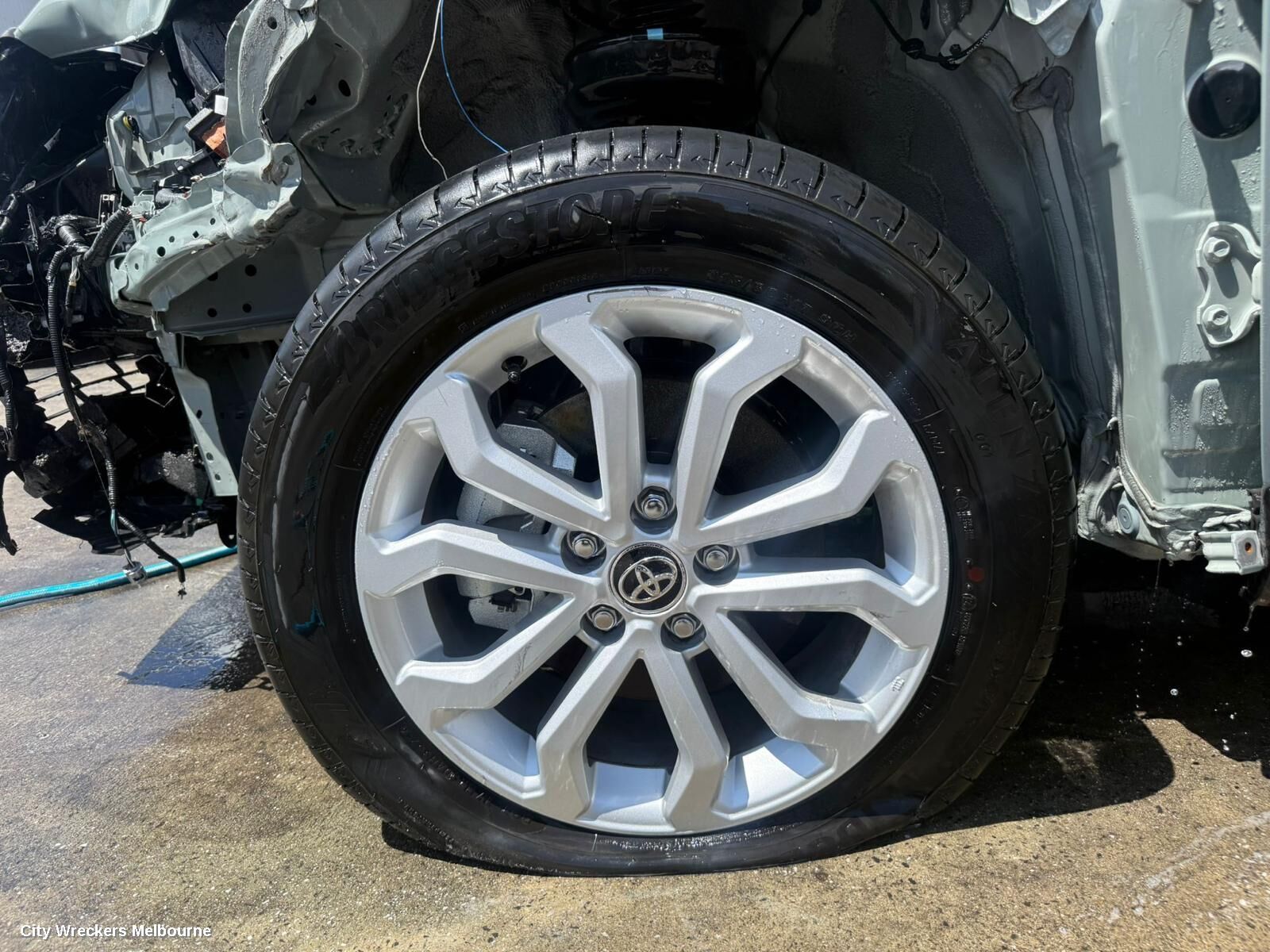 TOYOTA COROLLA CROSS 2025 Wheel Mag