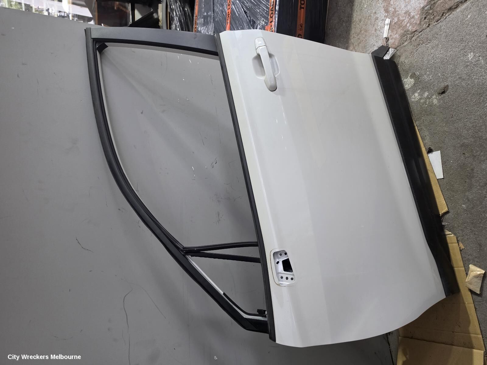 SUBARU FORESTER 2024 Left Front Door