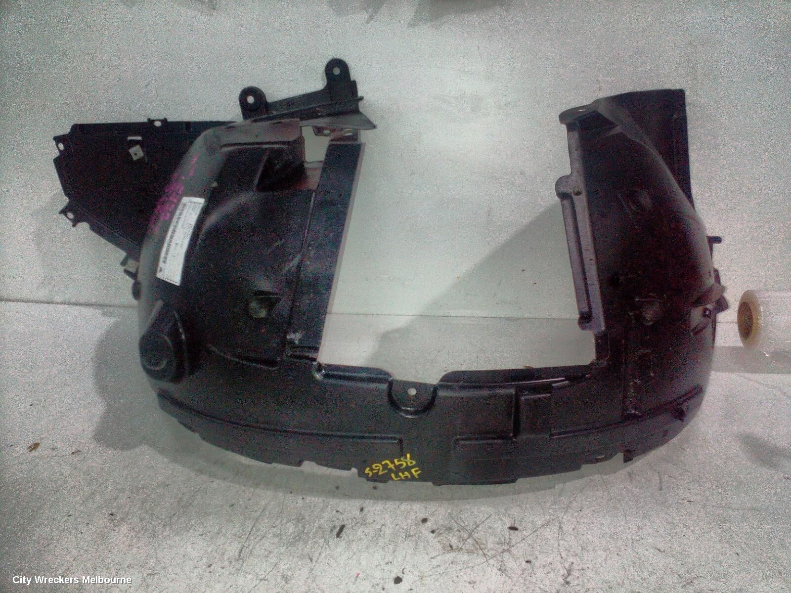 NISSAN QASHQAI 2017 Left Guard Liner