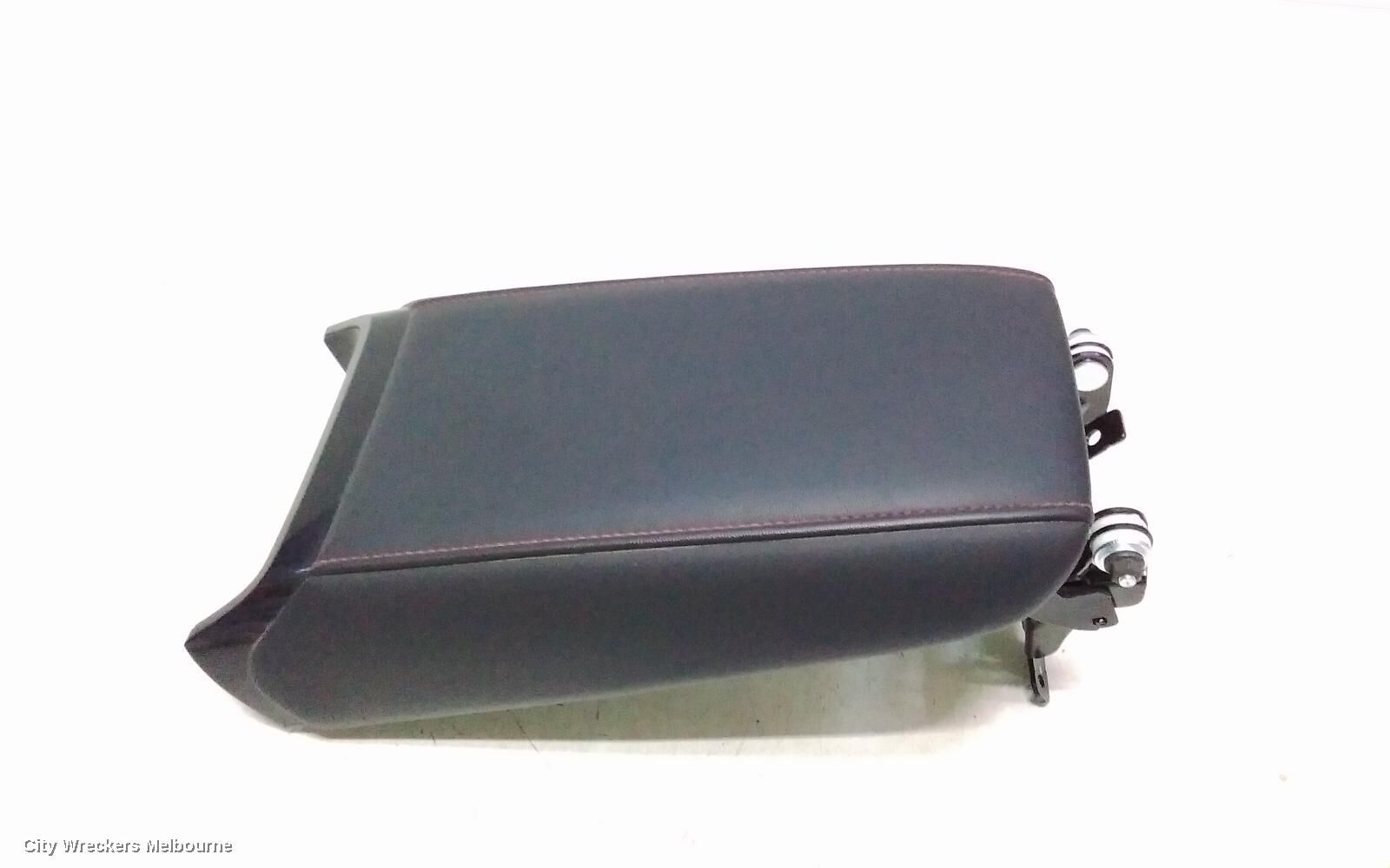 MG MG5 2024 Console