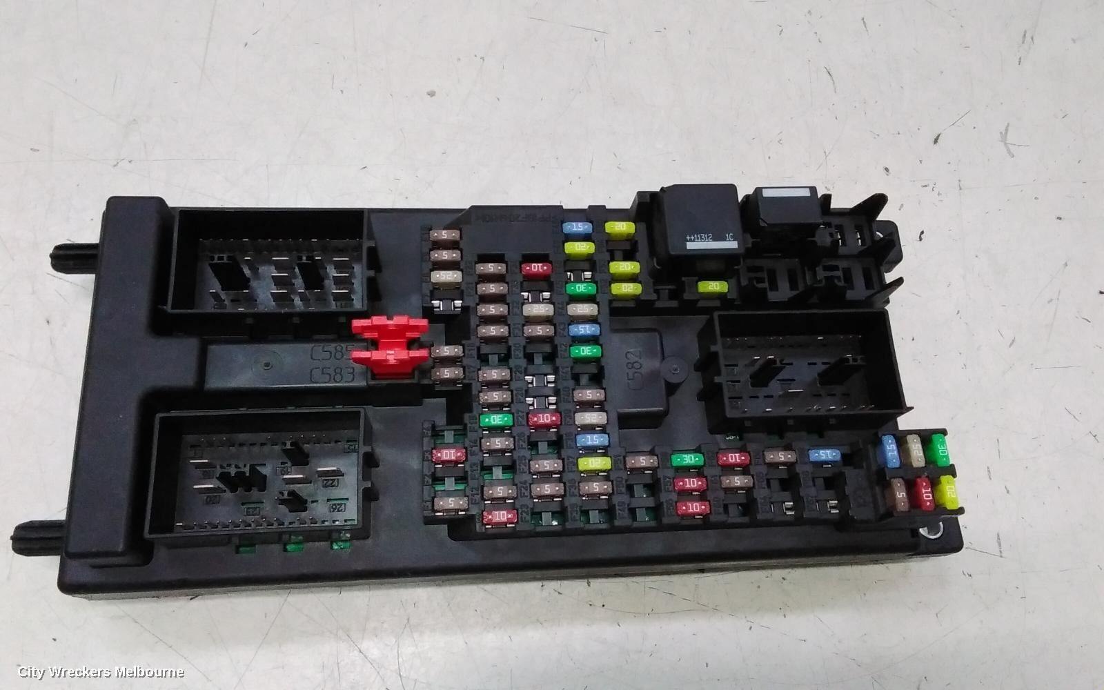 LAND ROVER RANGEROVER EVOQUE 2012 Fuse Box