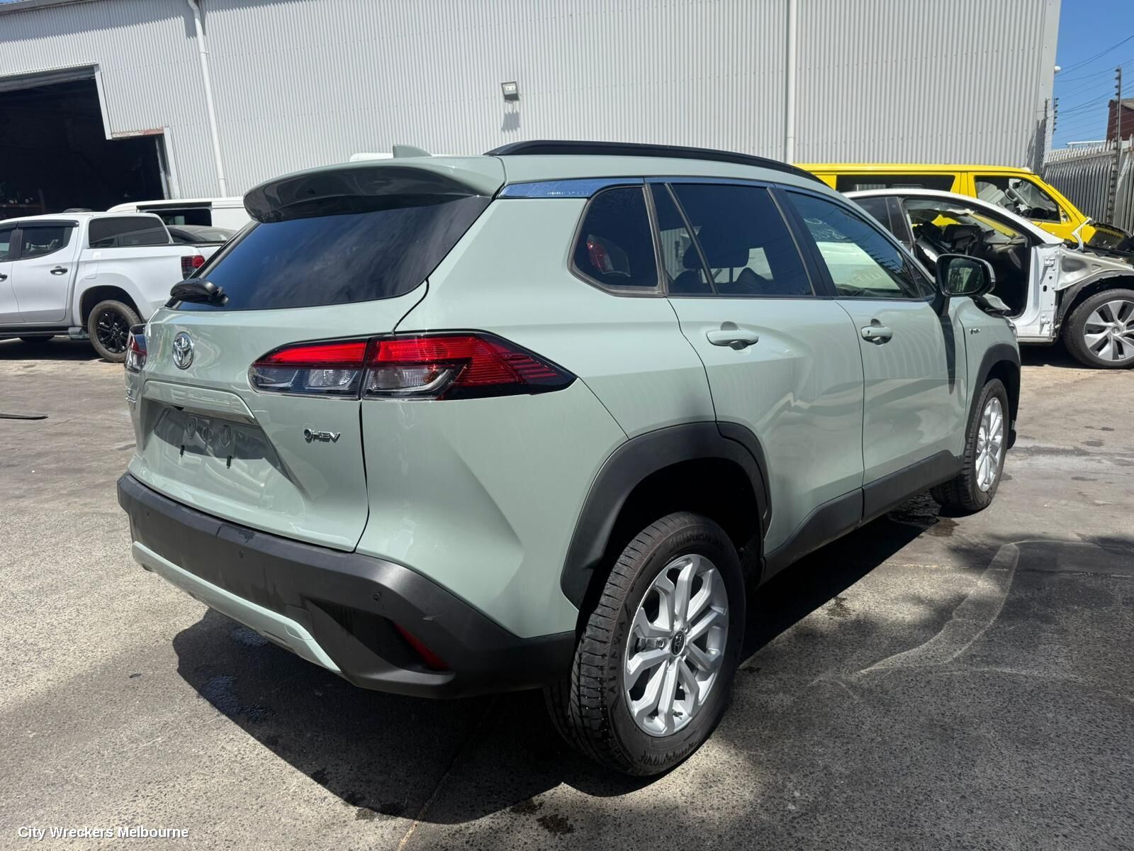 TOYOTA COROLLA CROSS 2025 Battery