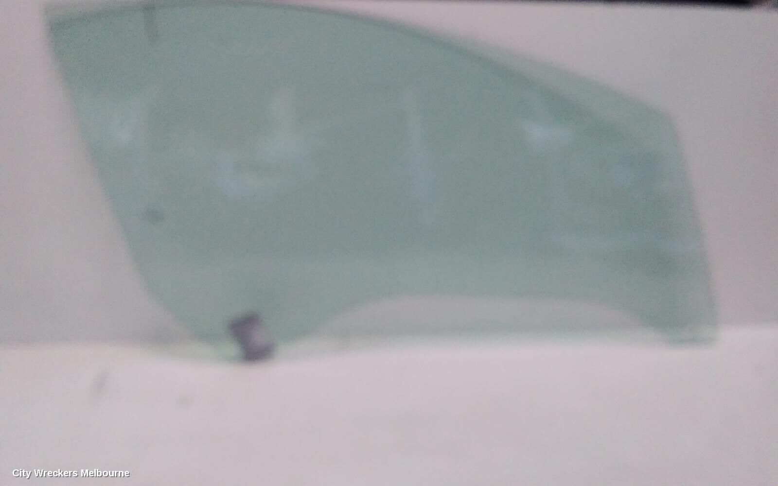 PEUGEOT 308 2009 Right Front Door Window