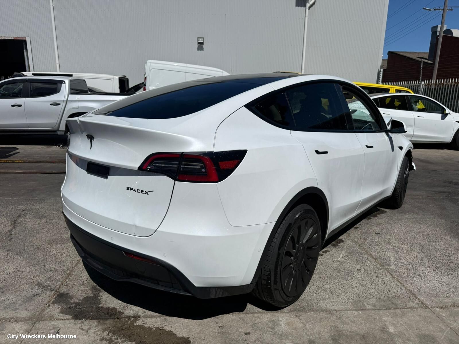 TESLA MODEL Y 2023 Right Front Door