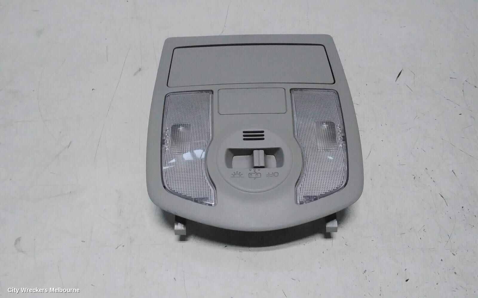 TOYOTA PRIUS 2019 Courtesy Light