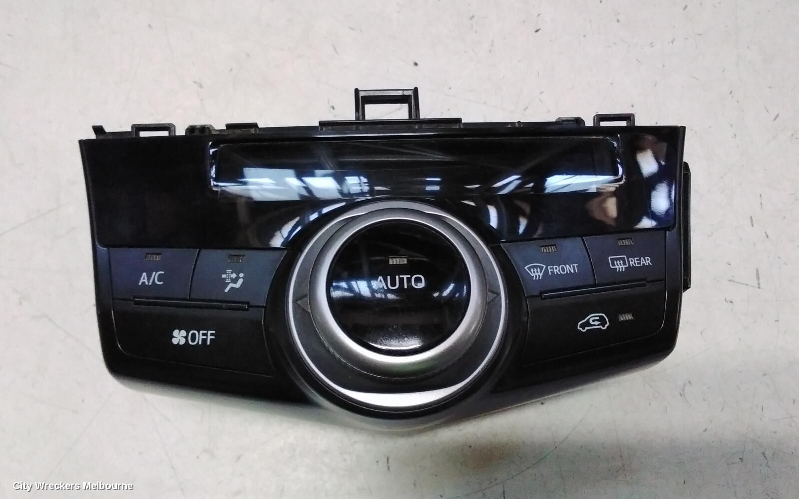TOYOTA PRIUS 2019 Heater/Ac Controls