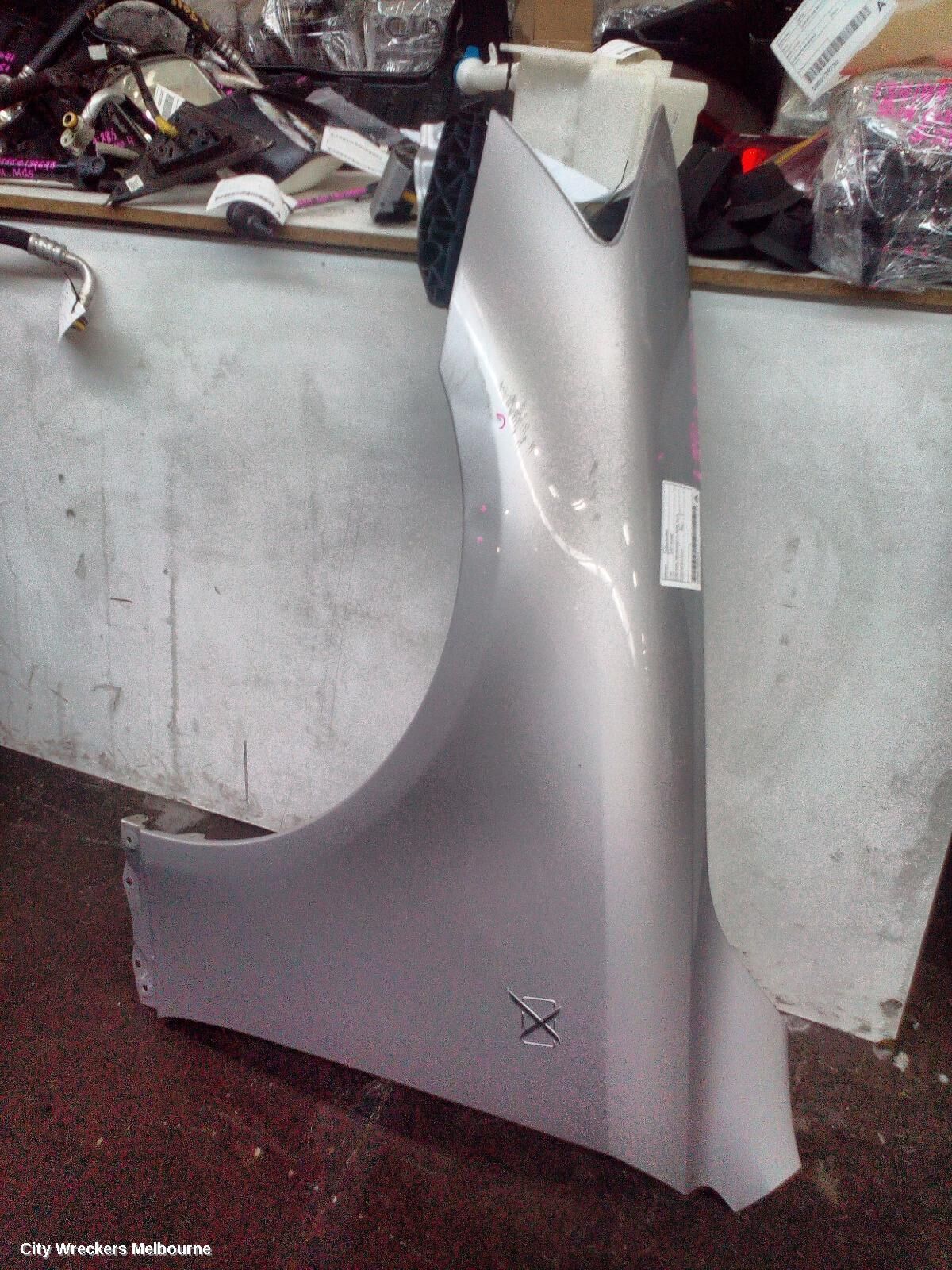 LEXUS IS250/IS250C 2011 Left Guard