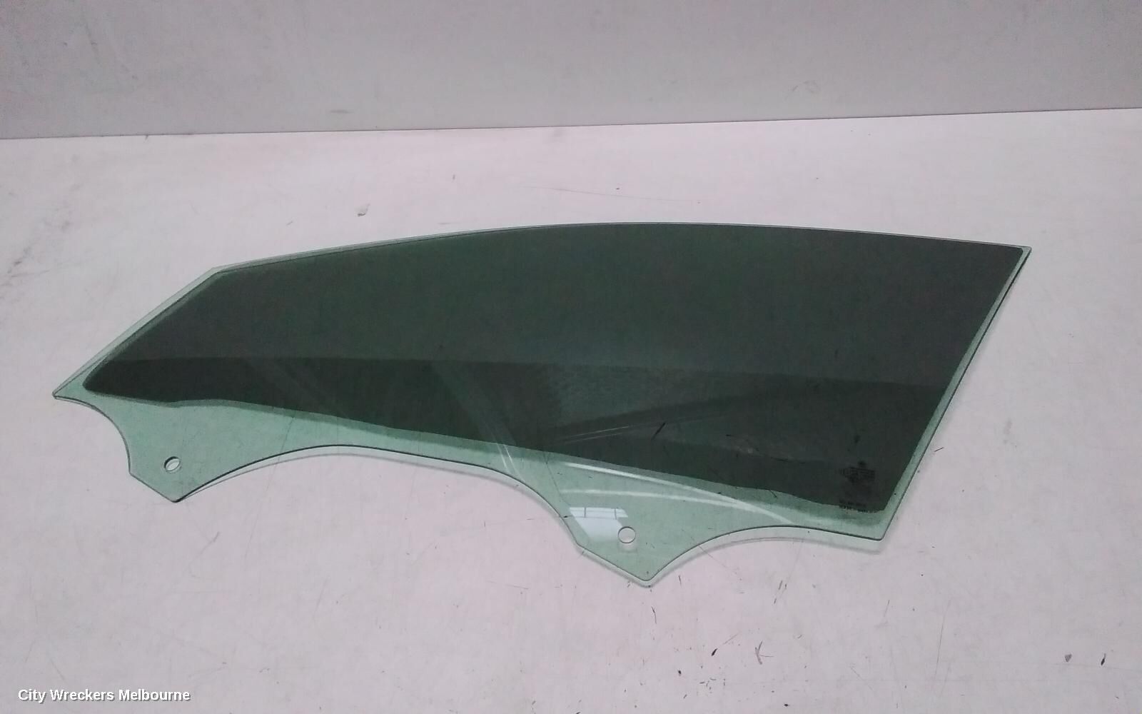 VOLKSWAGEN GOLF 2019 Left Front Door Window