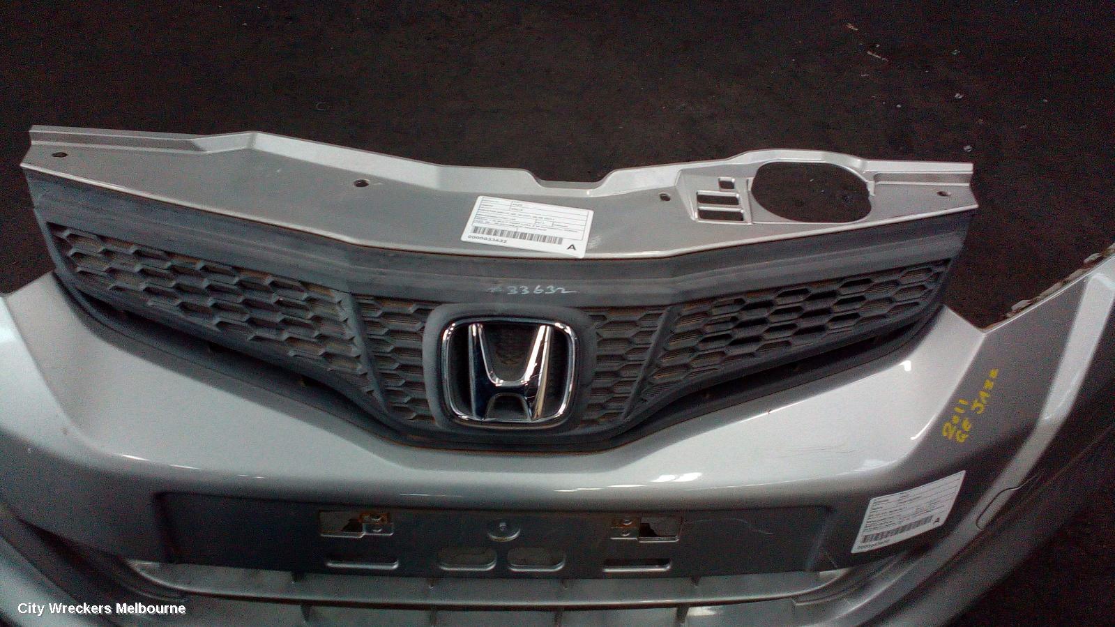 HONDA JAZZ 2011 Grille