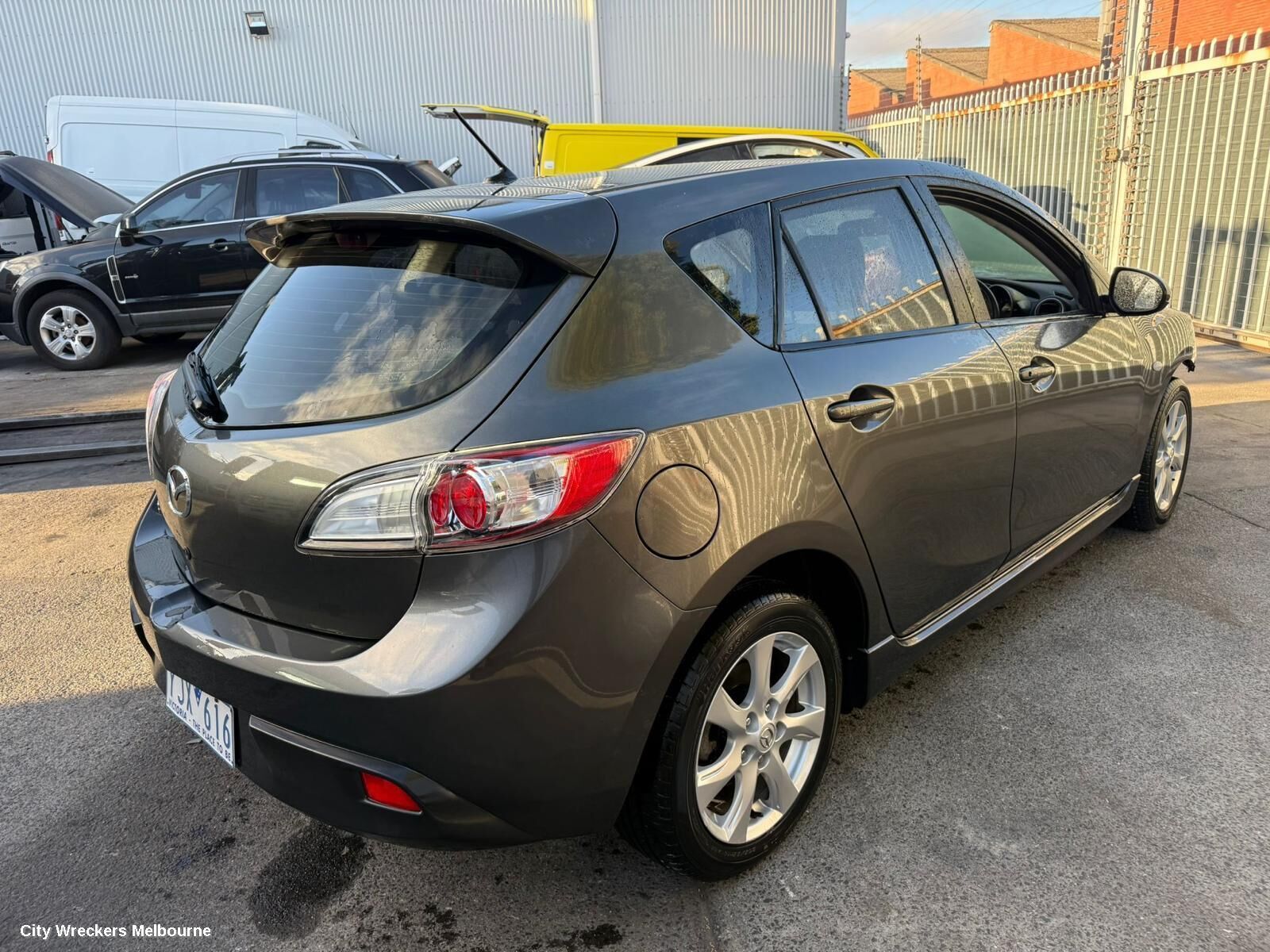MAZDA 3 2011 Left Front Door Window
