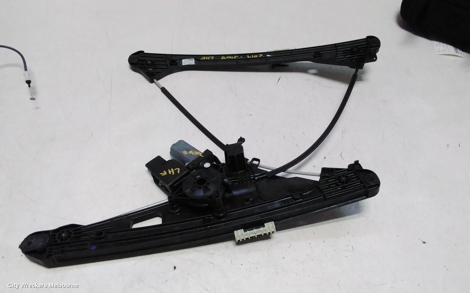 PEUGEOT 3008 2019 Left Front Window Reg/Motor