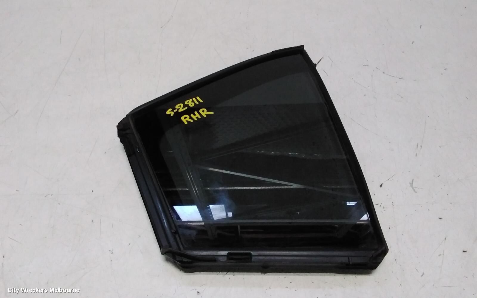 MITSUBISHI ECLIPSE CROSS 2018 Right Rear 1/4 Door Glass