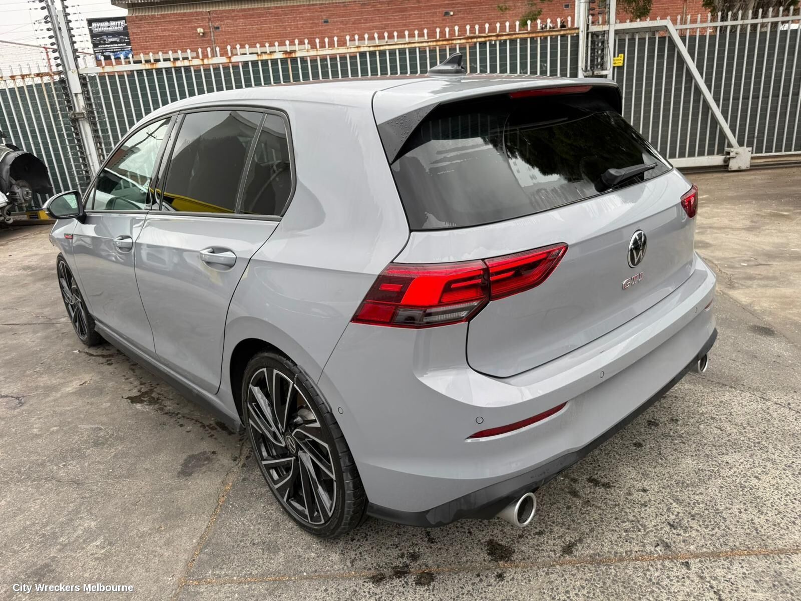 VOLKSWAGEN GOLF 2024 Overflow Bottle