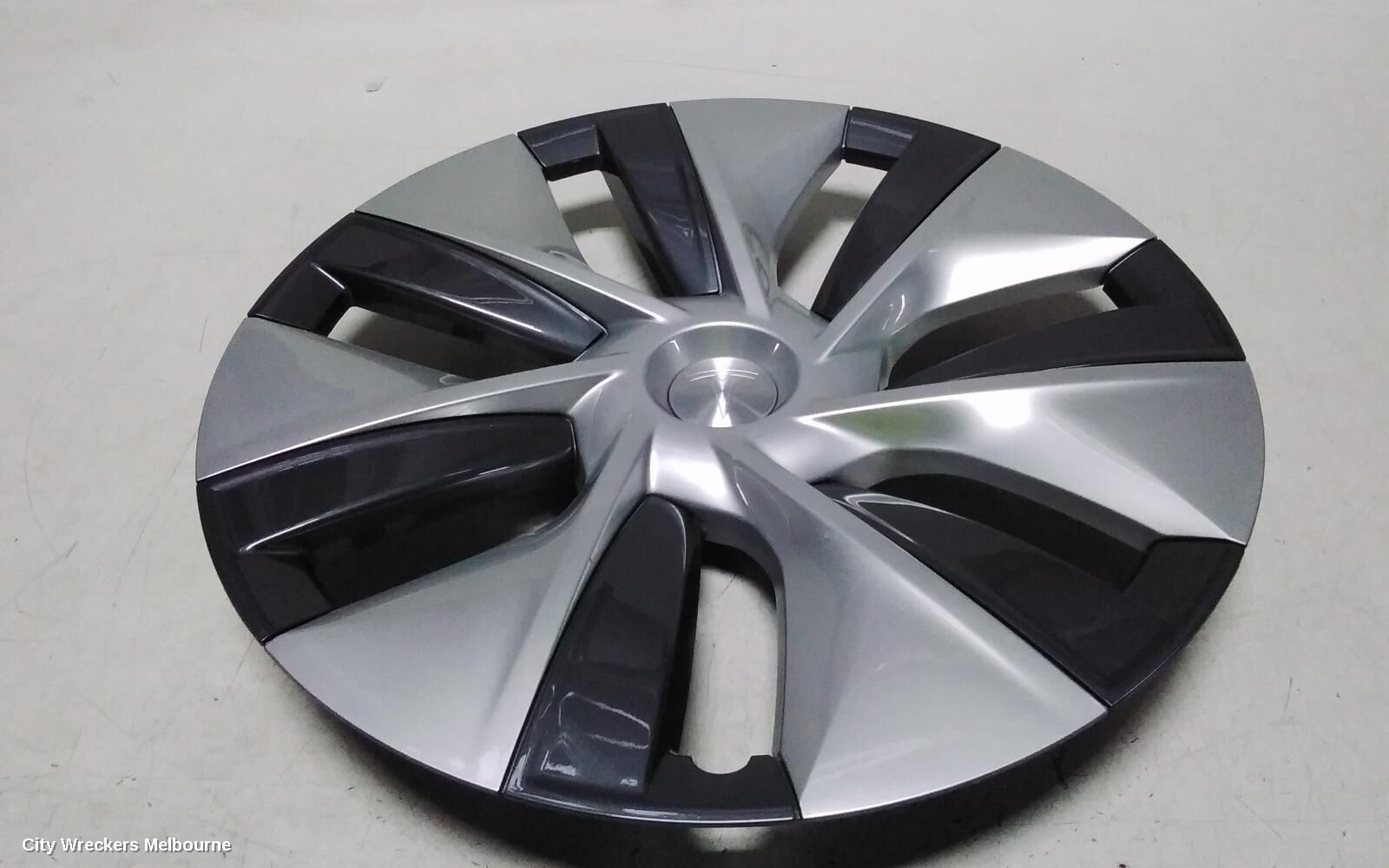 TESLA MODEL Y 2023 Wheel Cover/Hub Cap