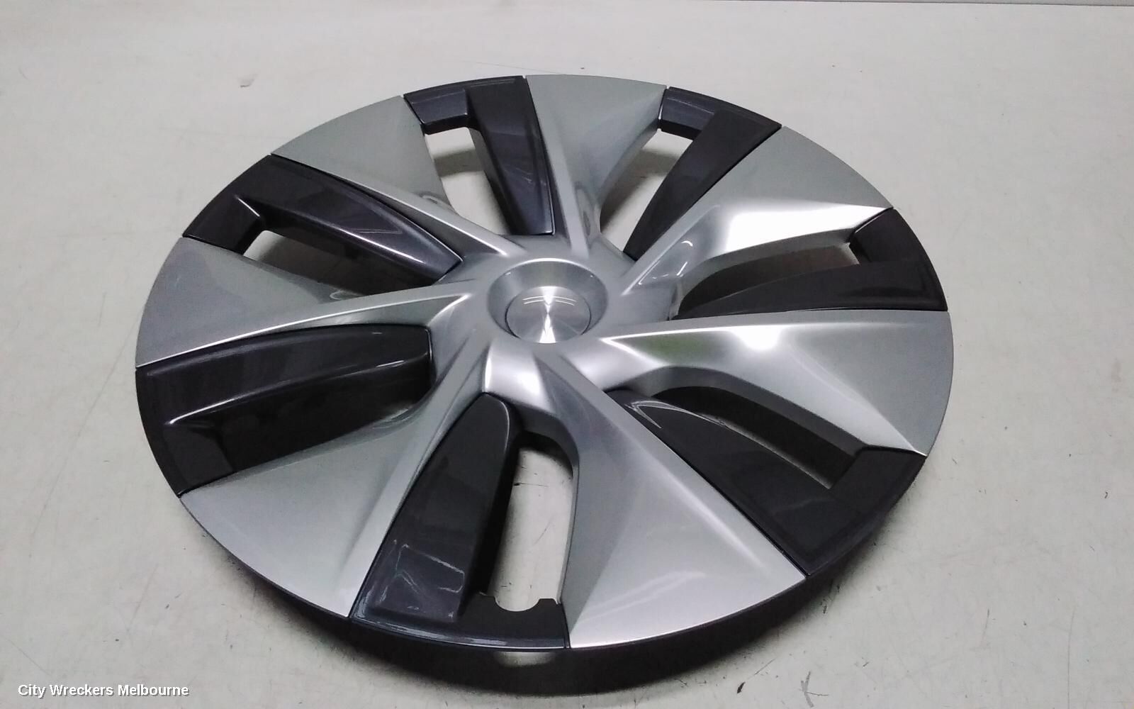 TESLA MODEL Y 2023 Wheel Cover/Hub Cap