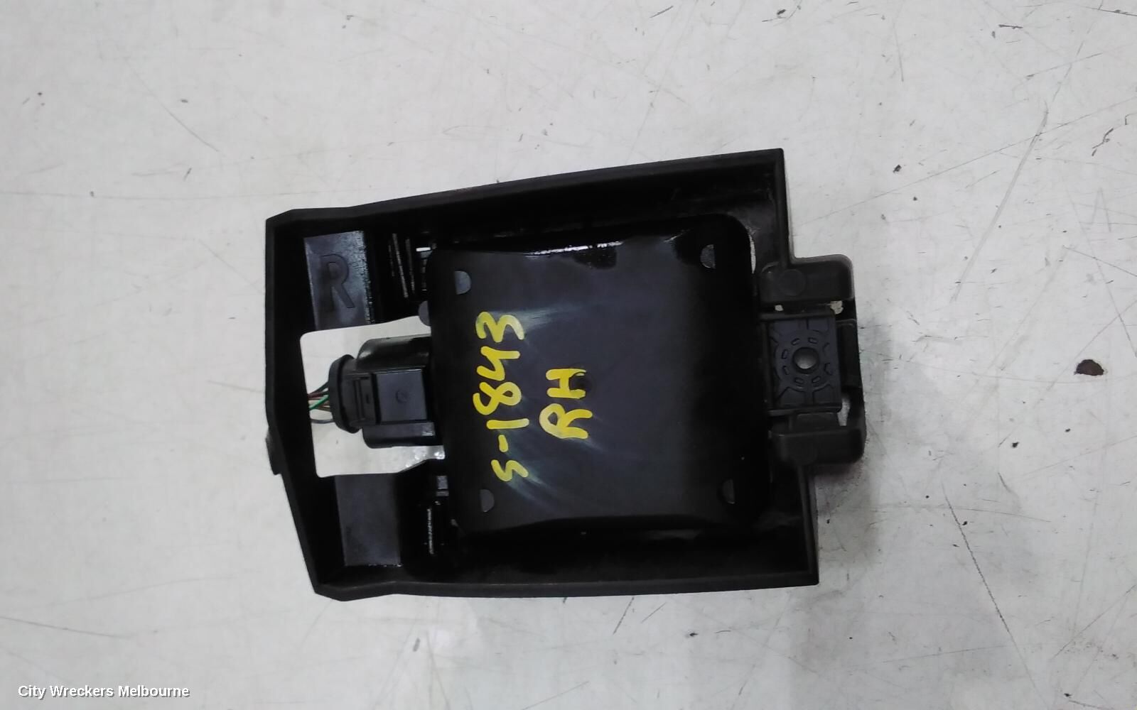 VOLKSWAGEN T-CROSS 2021 REVERSE CAMERA