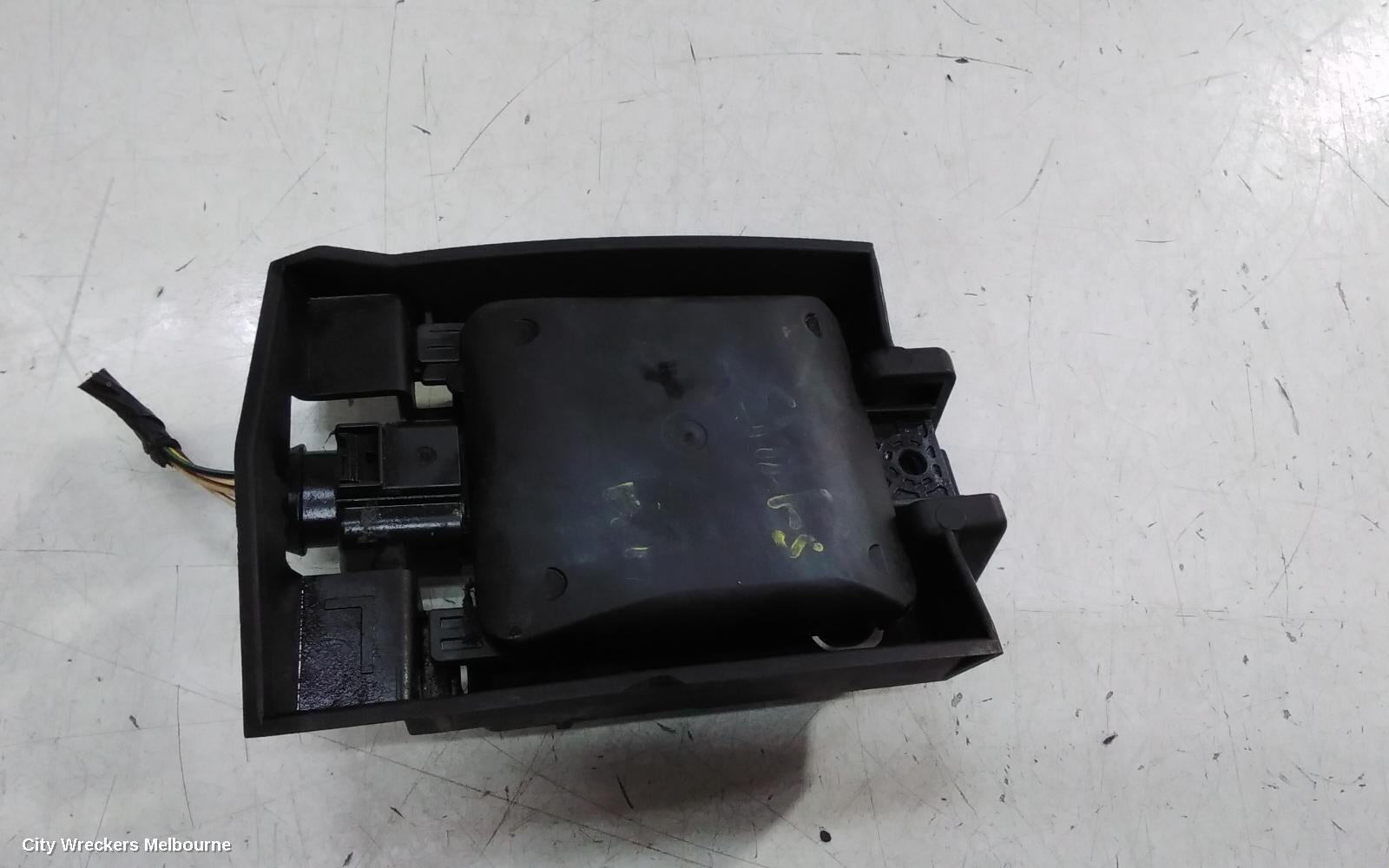 VOLKSWAGEN T-CROSS 2021 REVERSE CAMERA