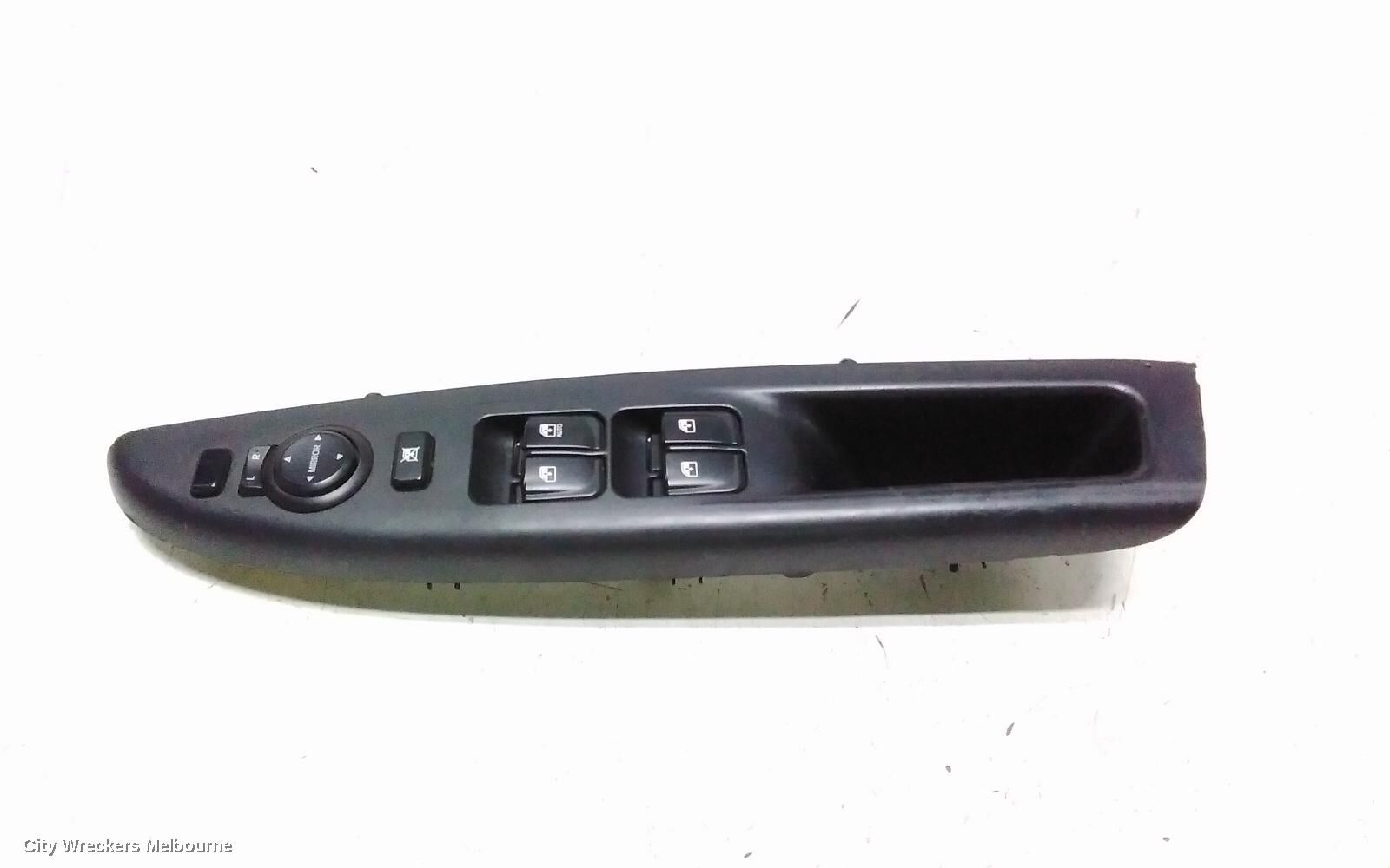 HYUNDAI I20 2015 Pwr Dr Wind Switch