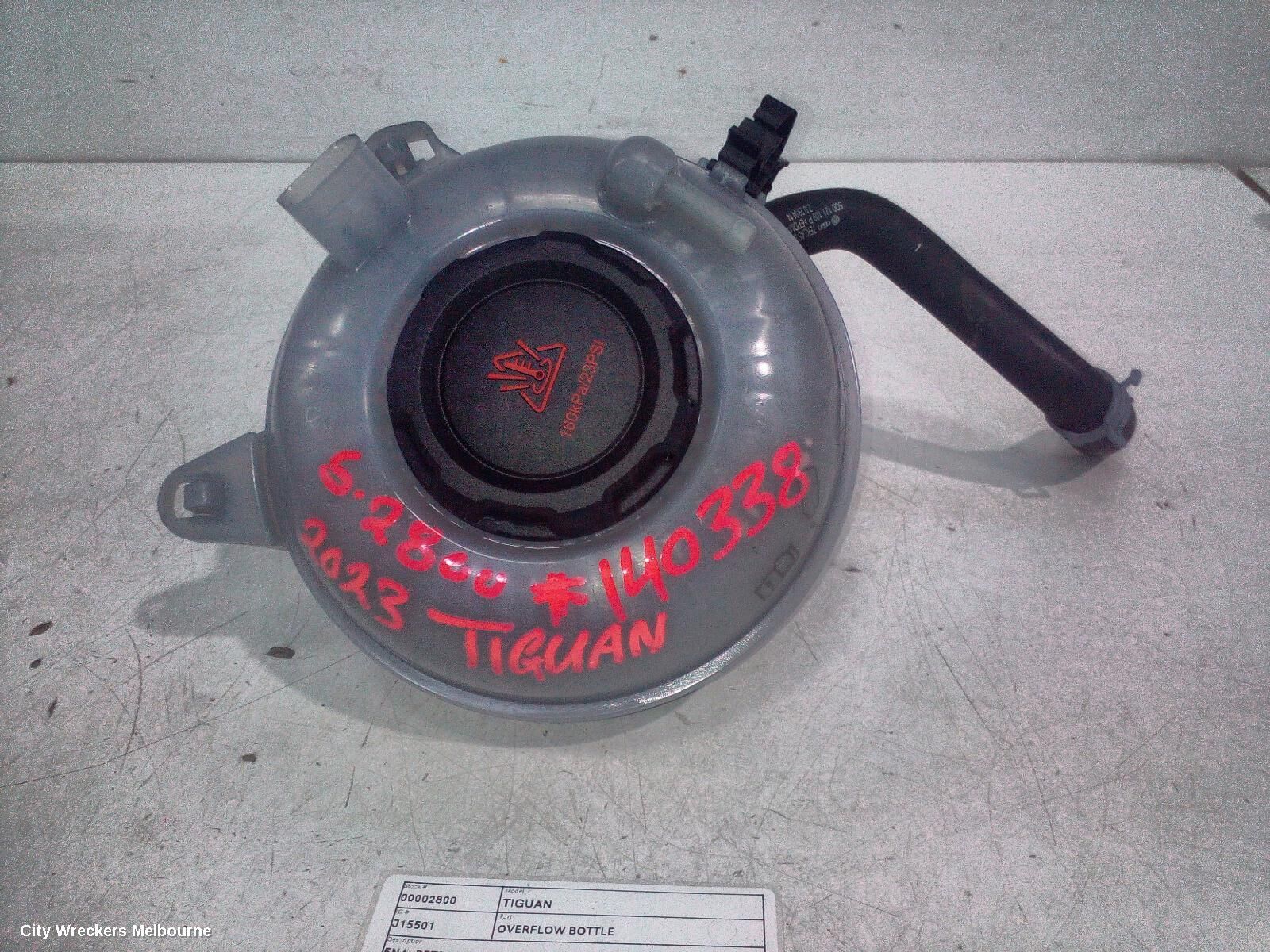 VOLKSWAGEN TIGUAN 2023 Overflow Bottle