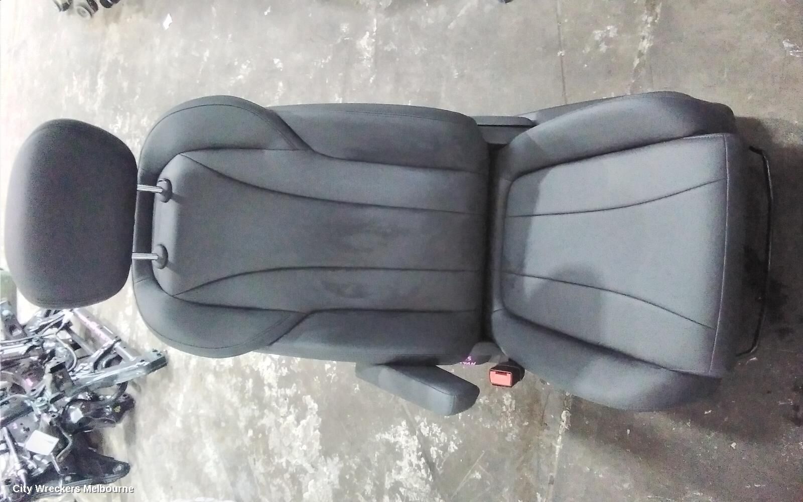 LDV G10 2025 Front Seat