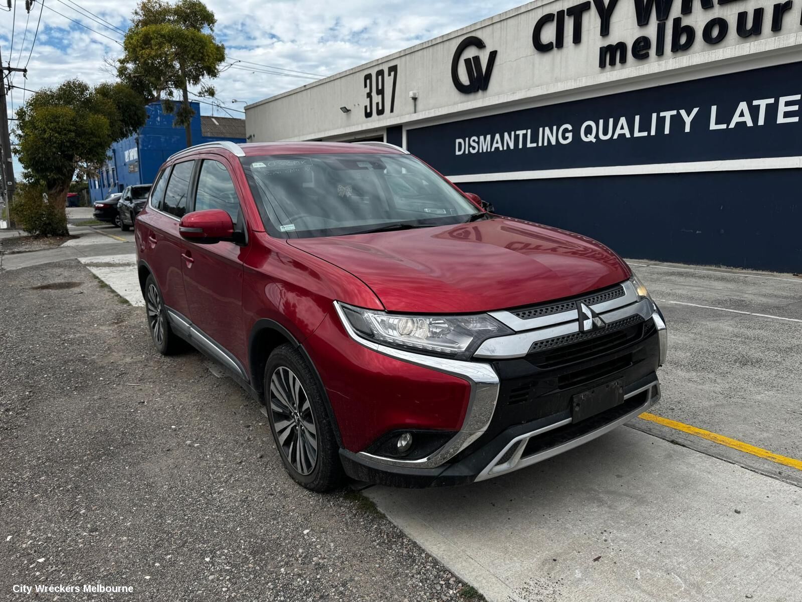MITSUBISHI OUTLANDER 2019 Left Headlamp