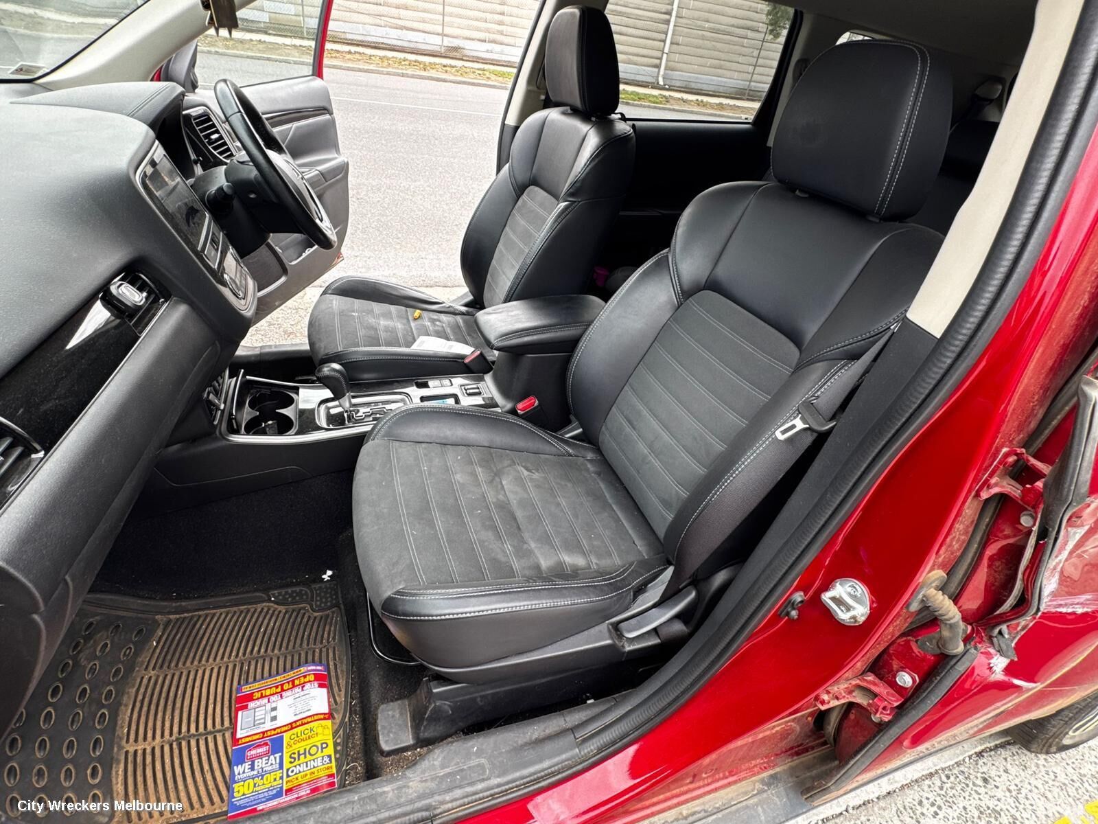 MITSUBISHI OUTLANDER 2019 Complete Interior