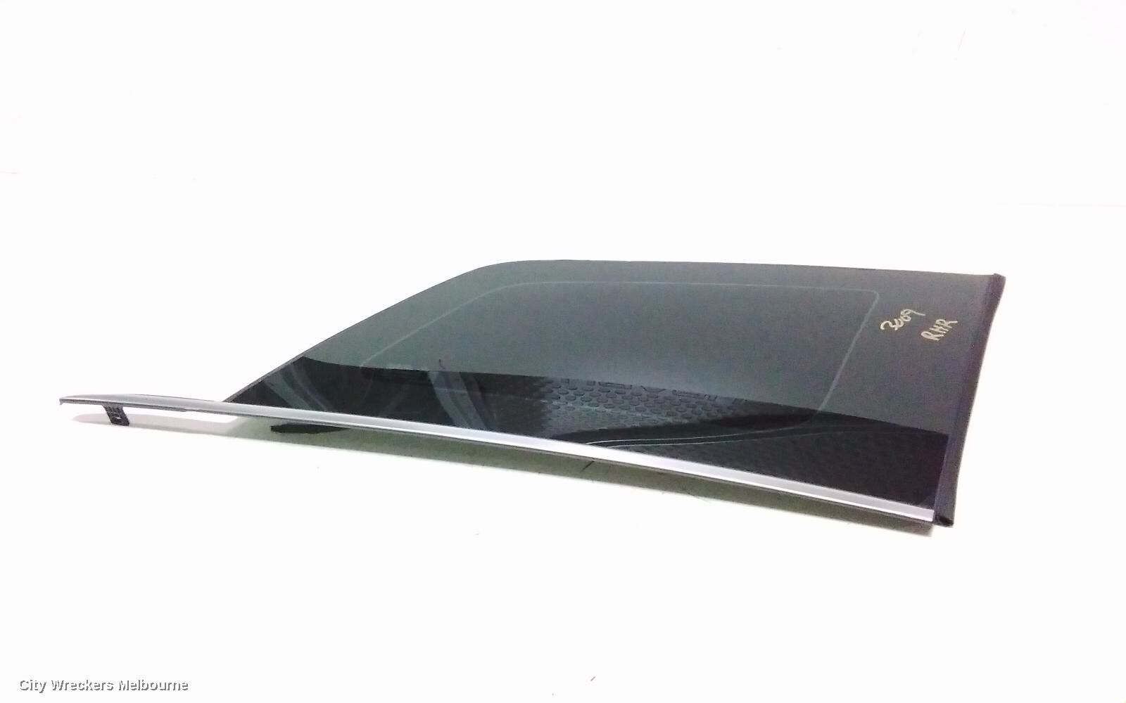 MAHINDRA XUV700 2025 Right Rear Side Glass