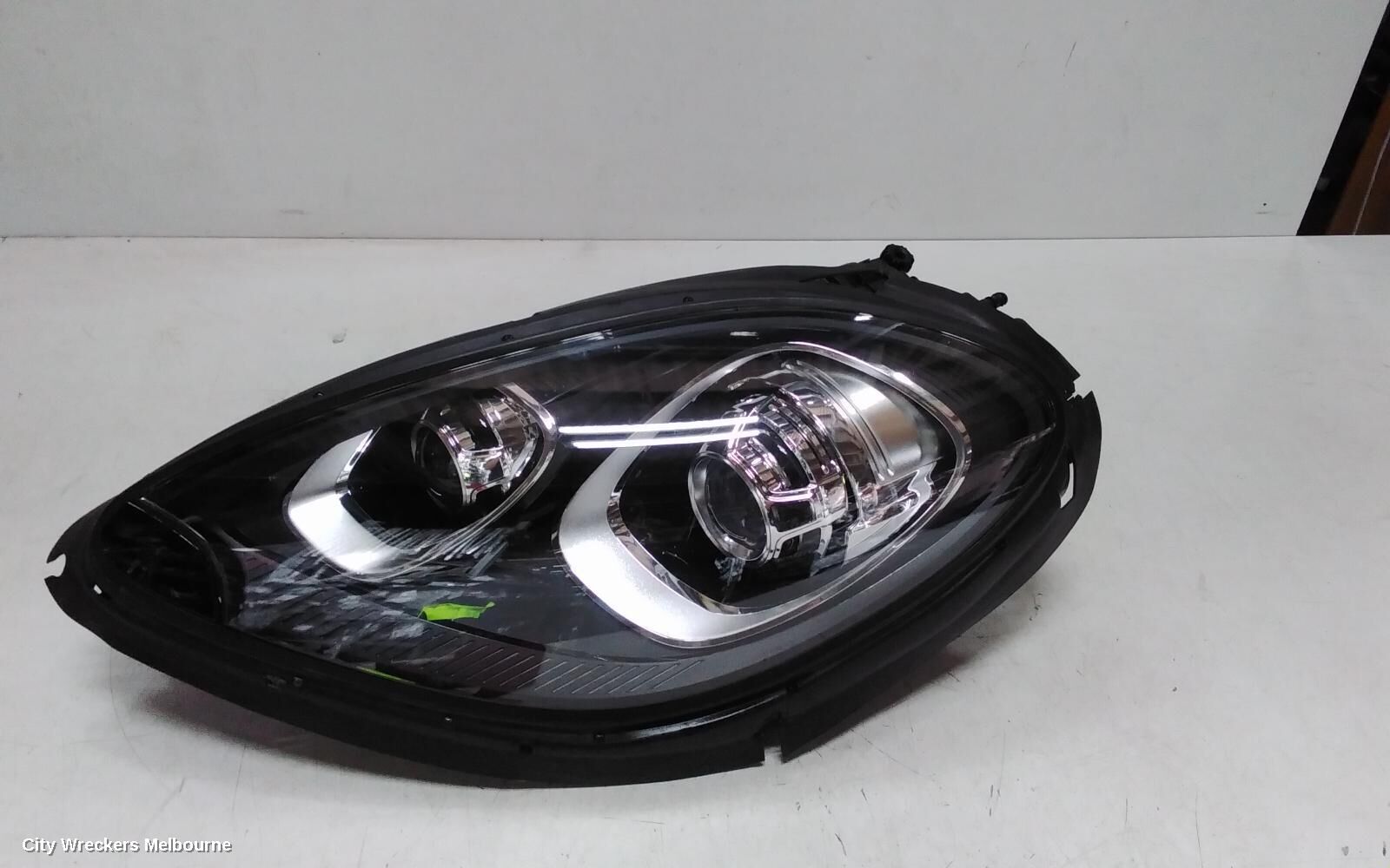 PORSCHE MACAN 2017 Left Headlamp