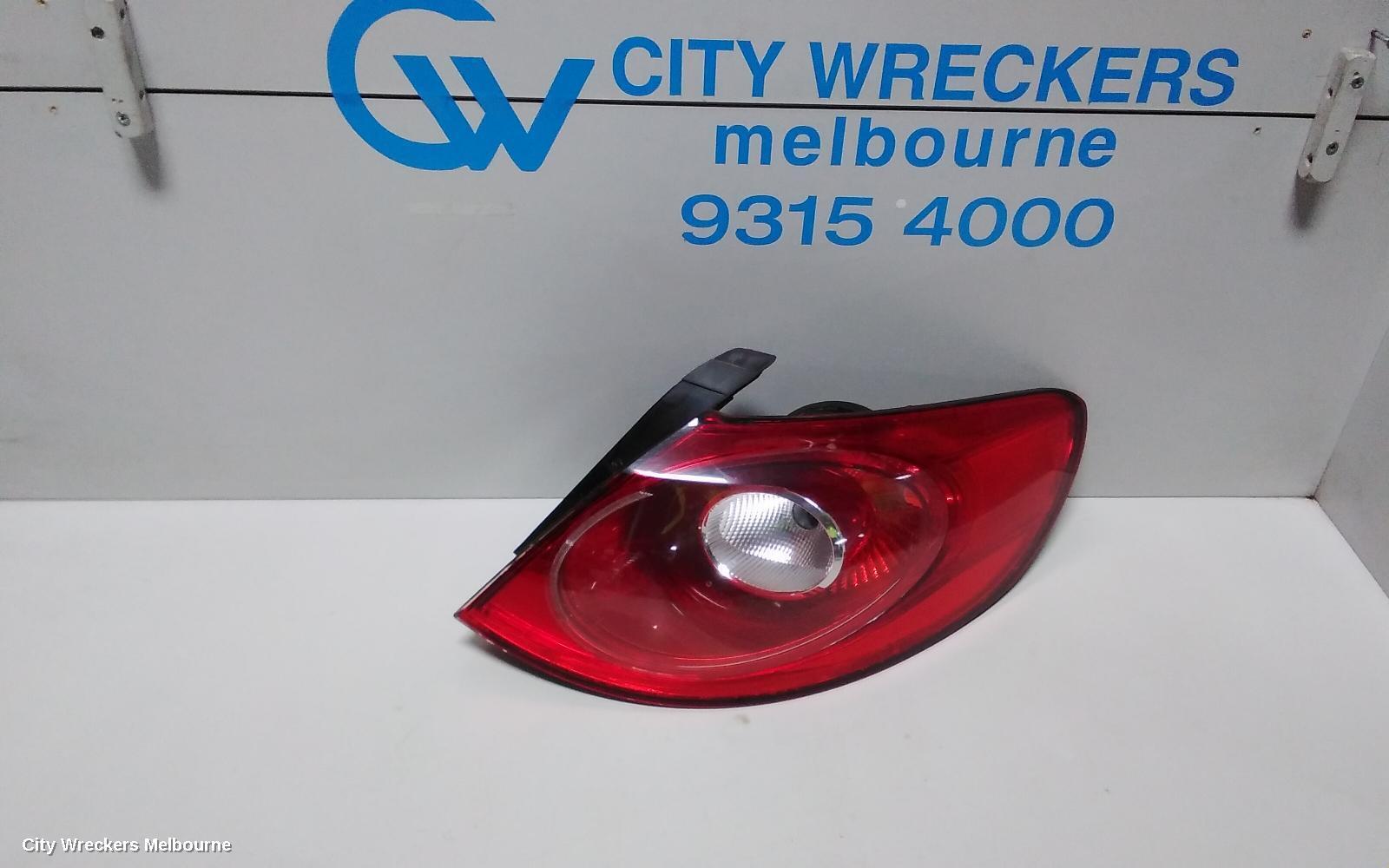 VOLKSWAGEN PASSAT 2009 Right Taillight