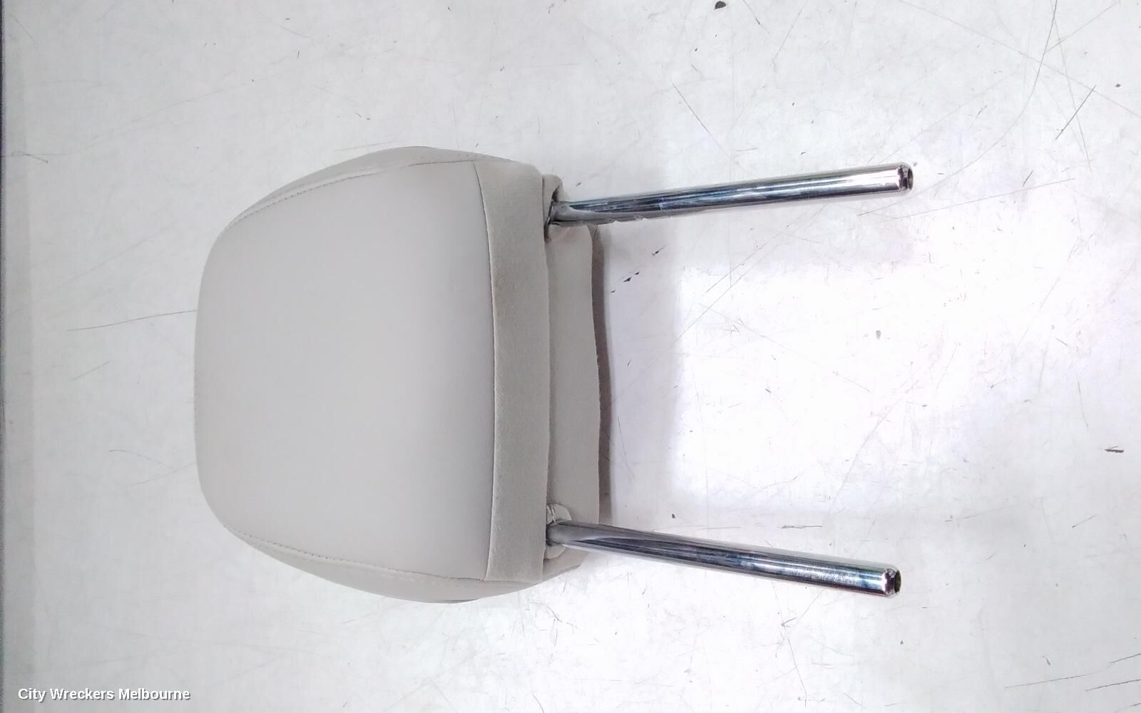 MAHINDRA XUV700 2025 Headrest
