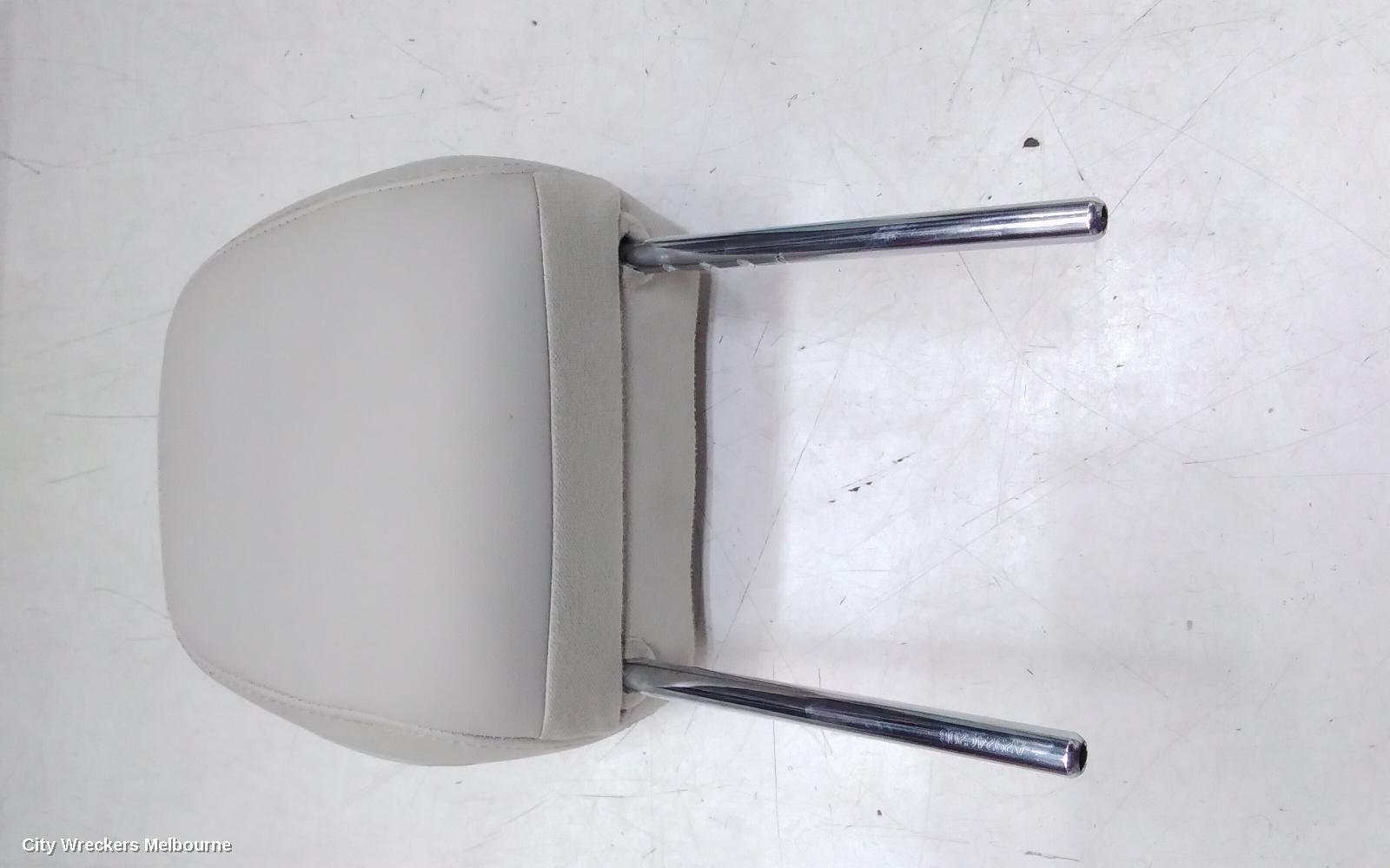 MAHINDRA XUV700 2025 Headrest