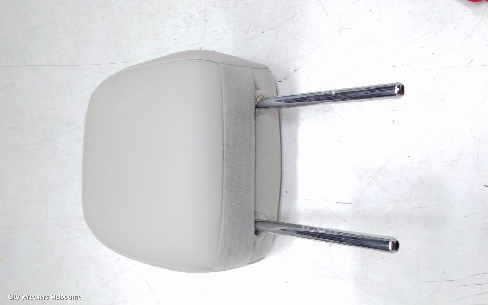 MAHINDRA XUV700 2025 Headrest