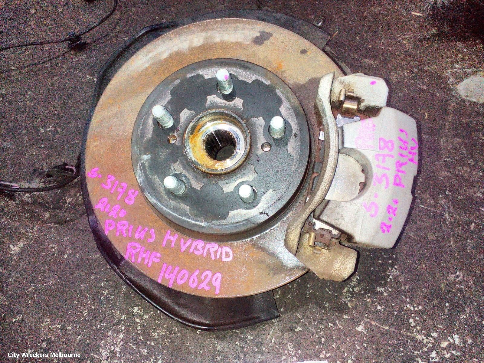 TOYOTA PRIUS 2020 Right Front Hub Assembly