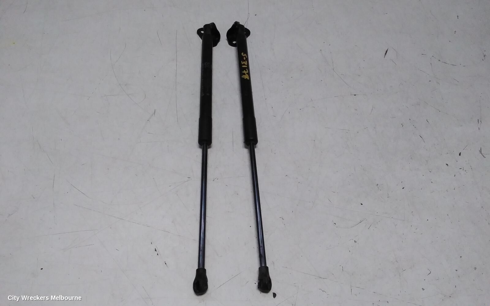 TOYOTA PRIUS 2020 Hatch Strut