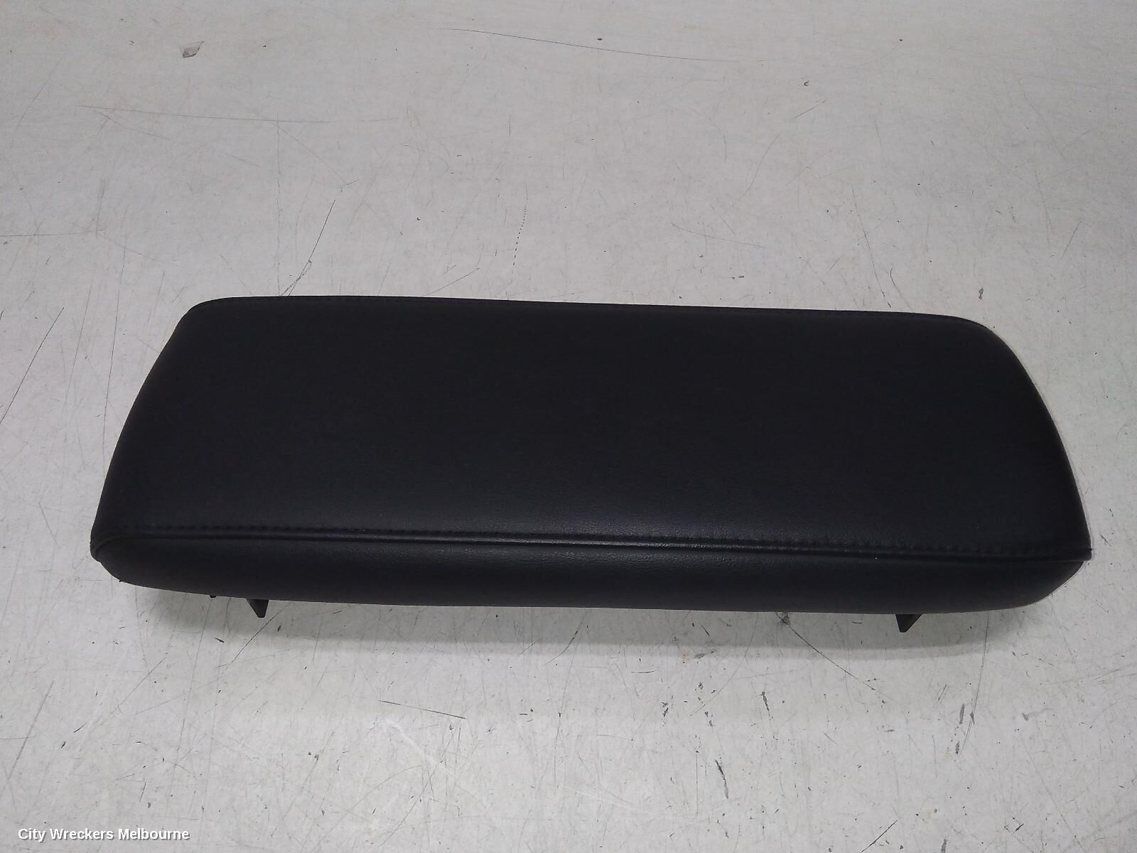 TOYOTA PRIUS 2020 Console