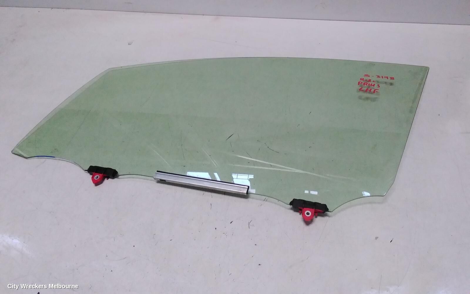 TOYOTA PRIUS 2020 Left Front Door Window