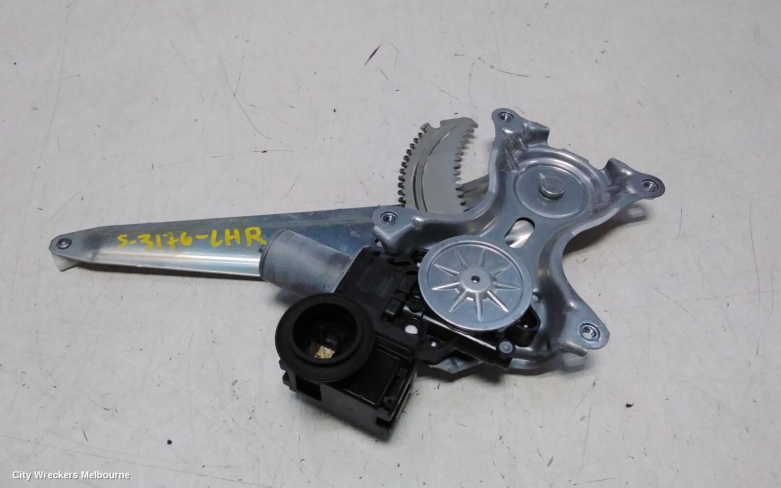 TOYOTA PRIUS 2020 Left Rear Wnd Reg/Motor
