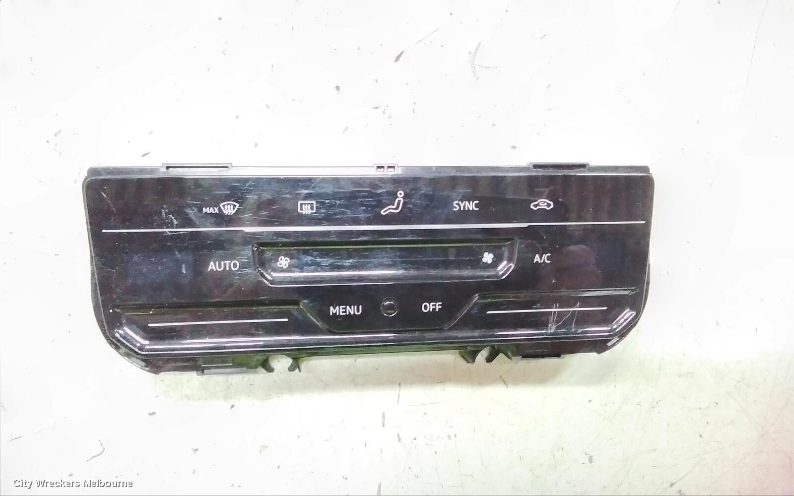 VOLKSWAGEN PASSAT 2022 Heater/Ac Controls