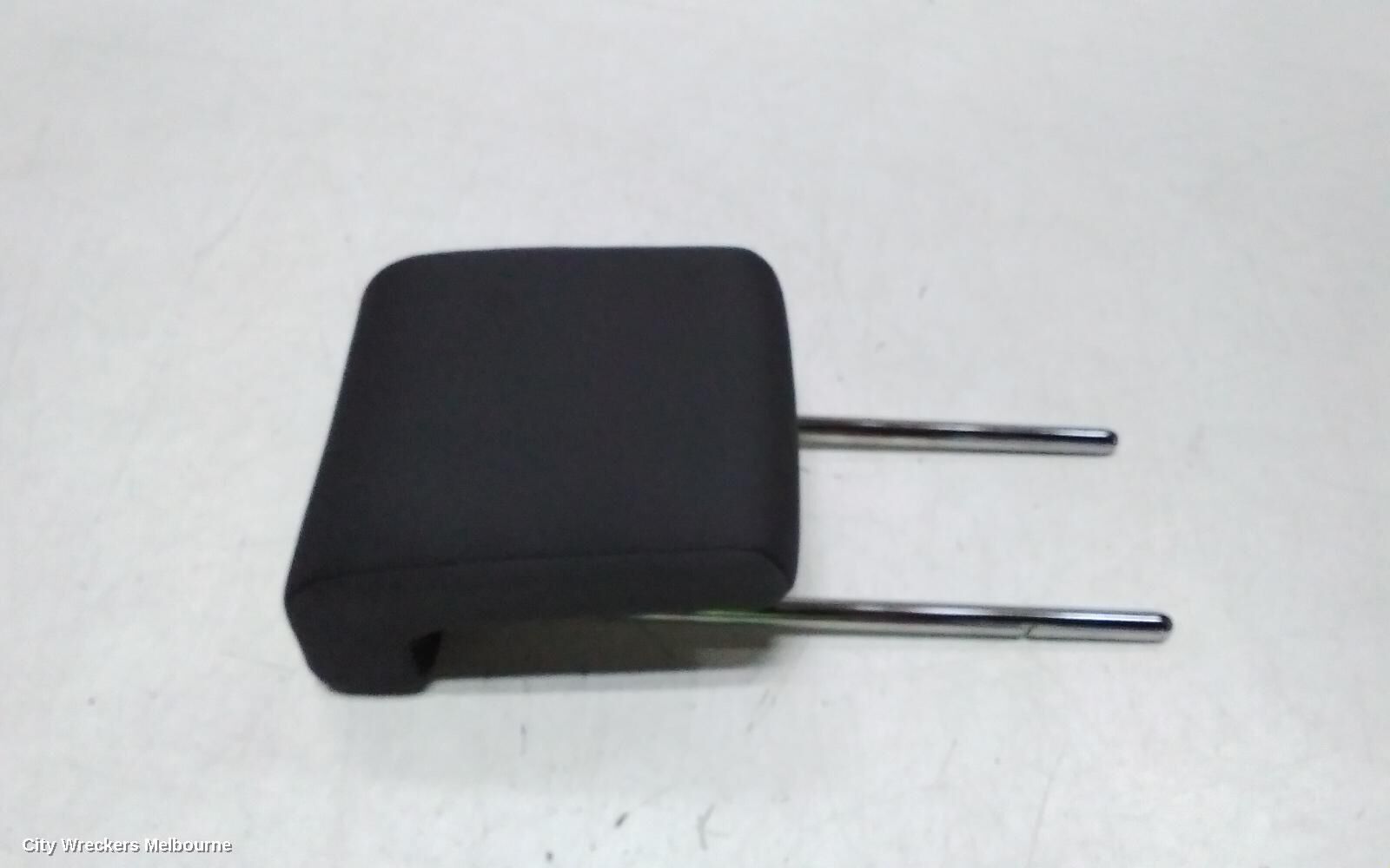 TOYOTA KLUGER 2017 Headrest