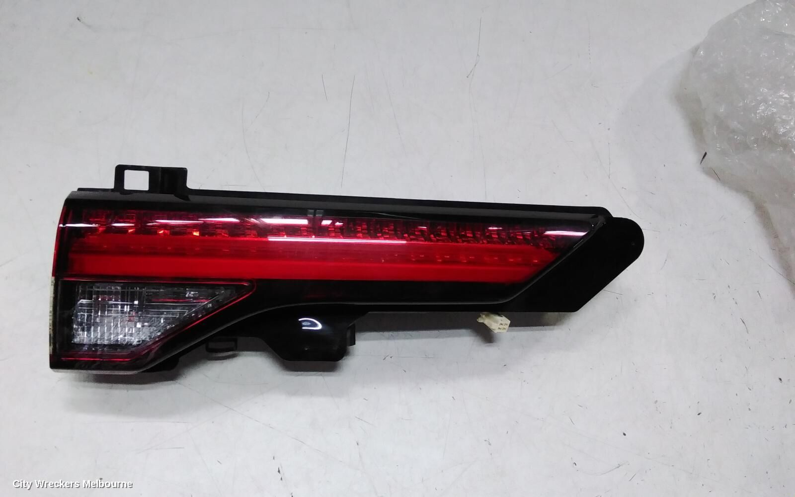 MITSUBISHI OUTLANDER 2022 Rear Garnish