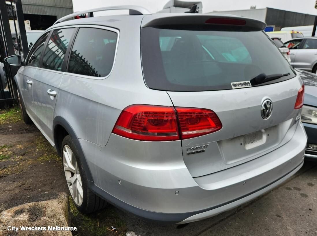 VOLKSWAGEN PASSAT 2015 Airbag Module/Sensor