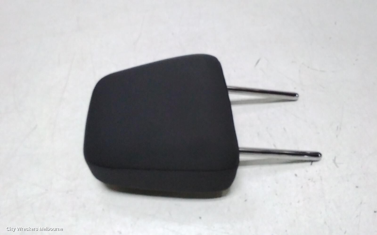 TOYOTA KLUGER 2017 Headrest