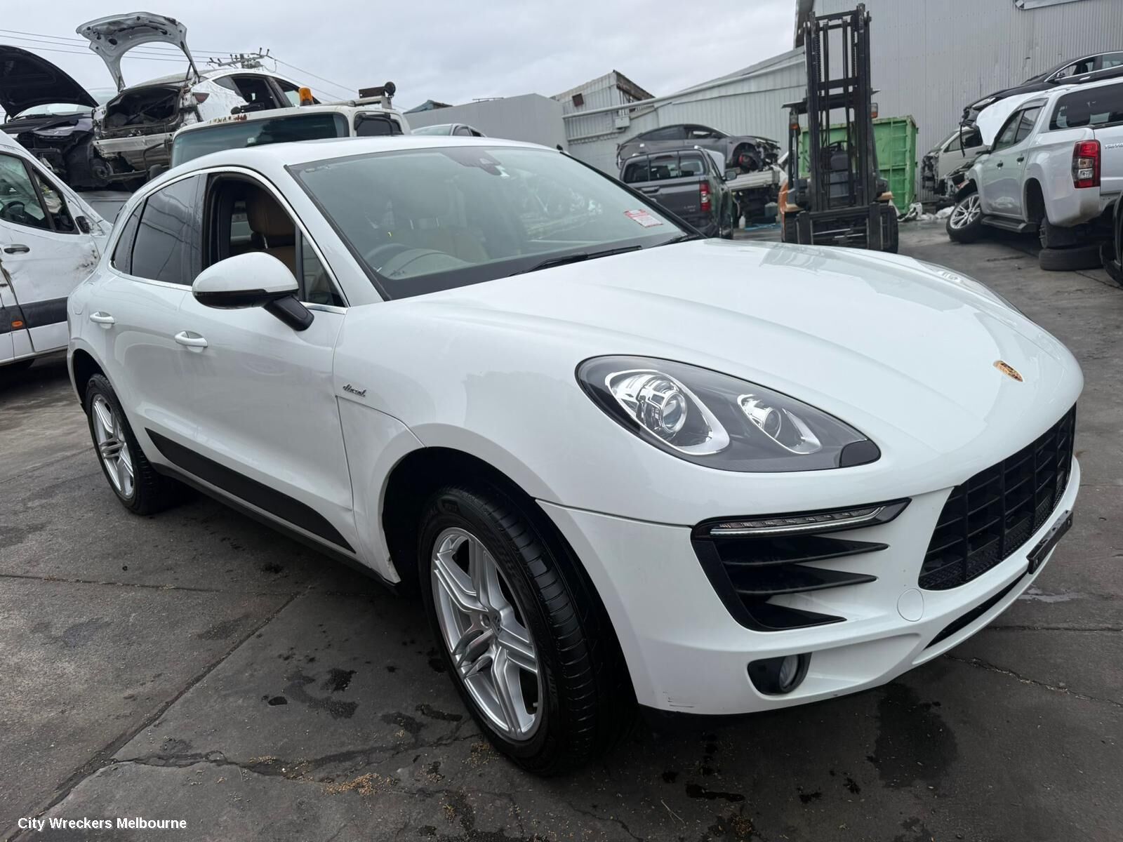 PORSCHE MACAN 2017 Left Front Strut