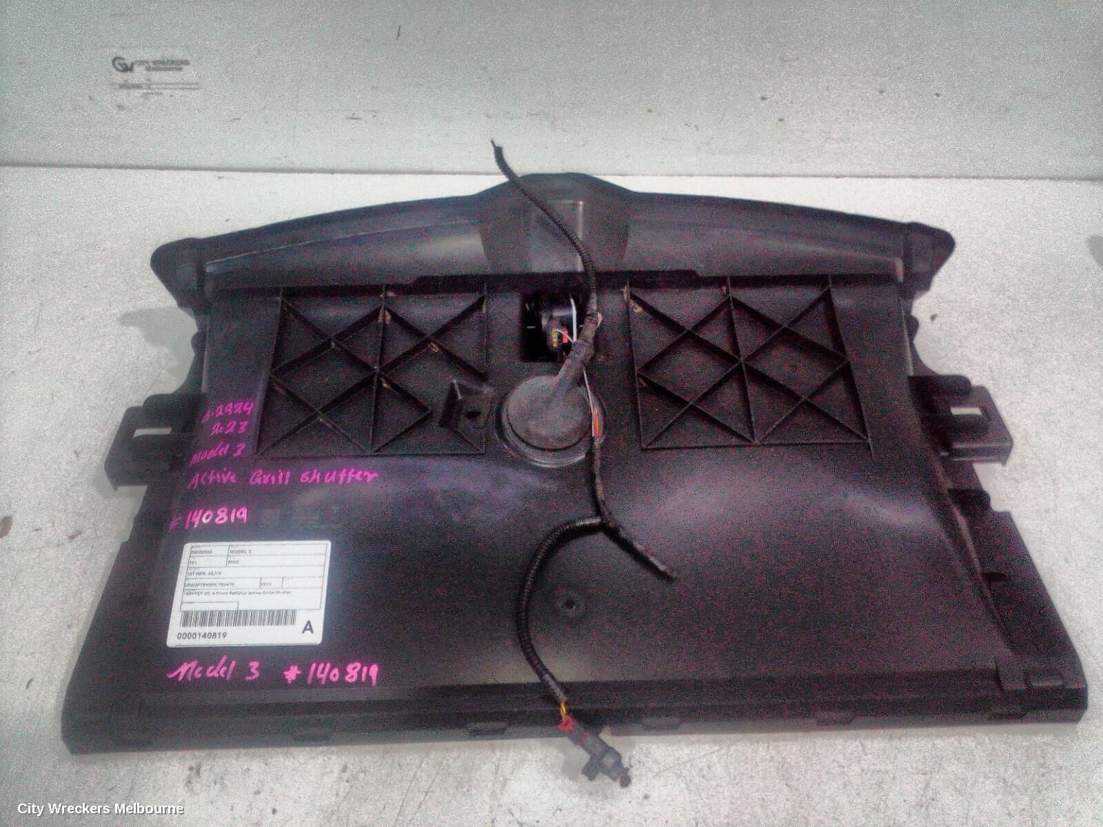 TESLA MODEL 3, 1ST GEN, 06/19-, 1559787-00-A Front Radiator Active Grille Shutter: 140819