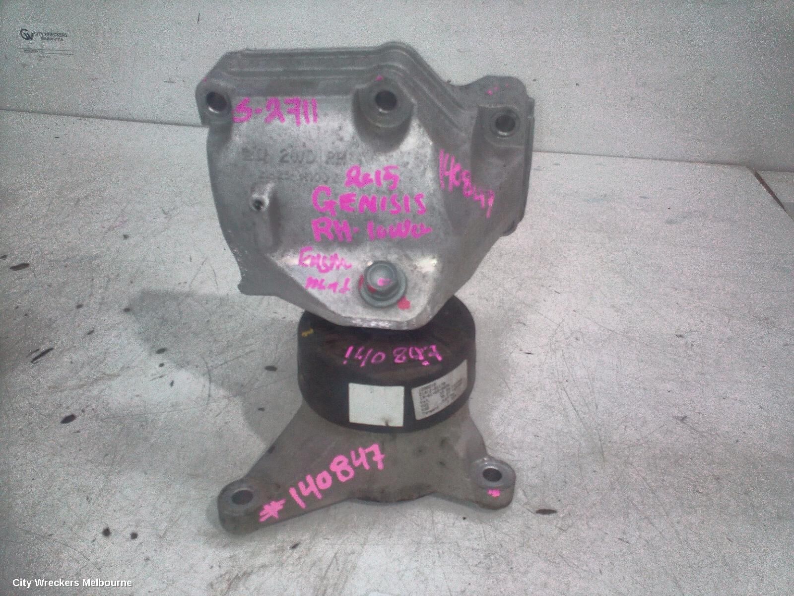 HYUNDAI GENESIS 2015 Mount