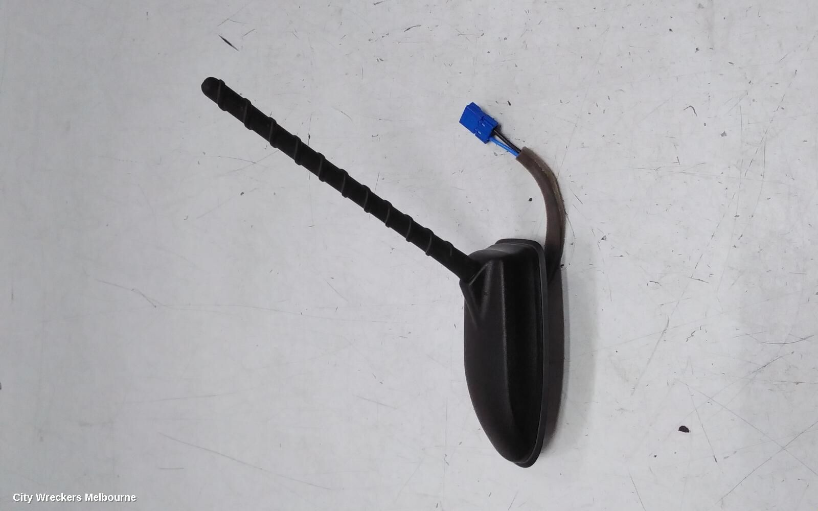 HYUNDAI VENUE 2023 Antenna