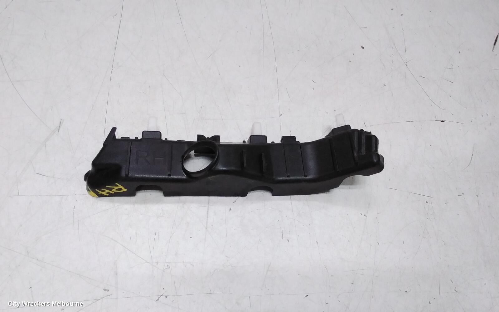 HYUNDAI VENUE, QX, 06/19-, RHF BAR BRAKET: 140942