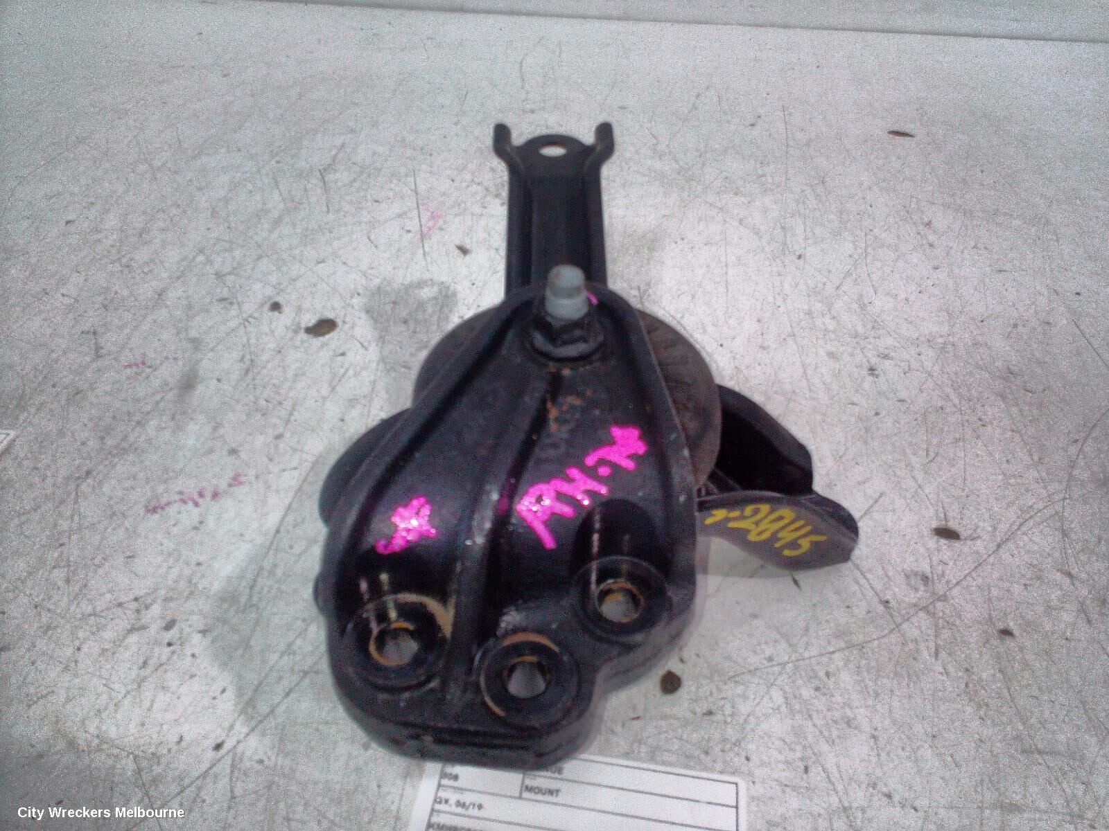 HYUNDAI VENUE 2023 Mount